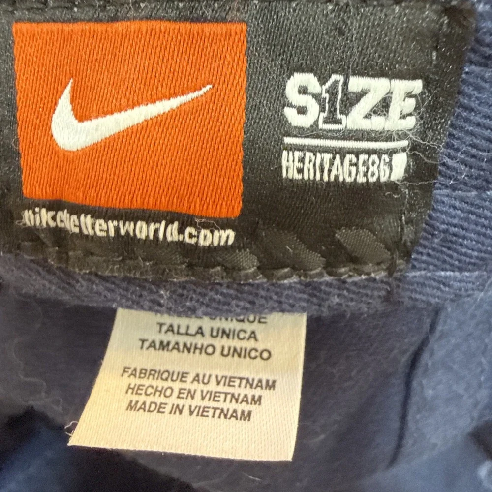 Michigan Wolverines Nike Heritage86, OSFA, Adjustable‎ Strap